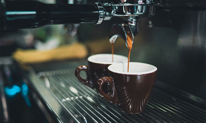 Il decaffeinato costa troppo: multa di mille euro, ma Confartigianato difende il locale