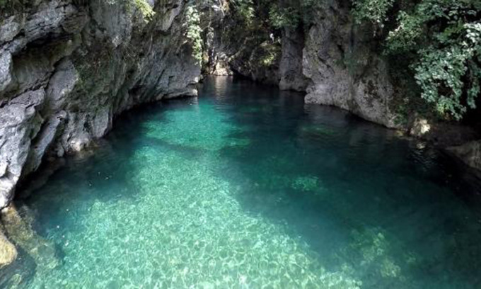In Toscana c’è un parco avventura immerso in un canyon mozzafiato