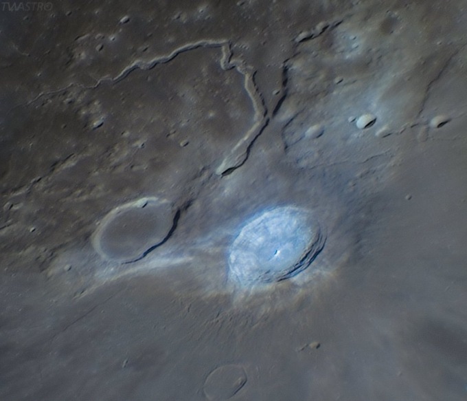 Alla faccia della spazzatura spaziale: di chi è il razzo smarrito schiantatosi sulla luna?
