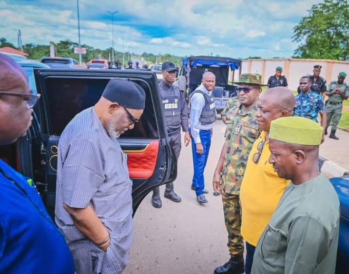 Nigeria: attentato in una chiesa cattolica durante la Messa. Bilancio ufficiale: 21 morti