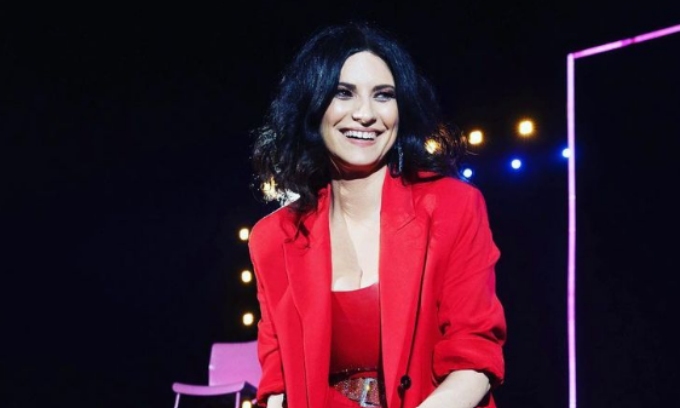 Laura Pausini ha salvato la vita di una donna vittima di violenze: “Ho mandato più volte la polizia a casa sua”