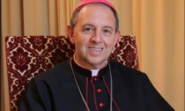 L'ultima del vescovo di Sanremo: applaude al no all'aborto negli Usa