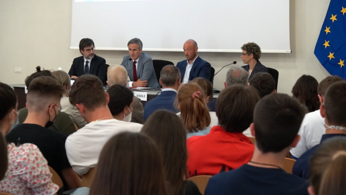 I giovani chiedono alla politica risposte concrete
