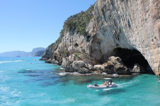 Estate 2022, i turisti cercano vacanze lunghe