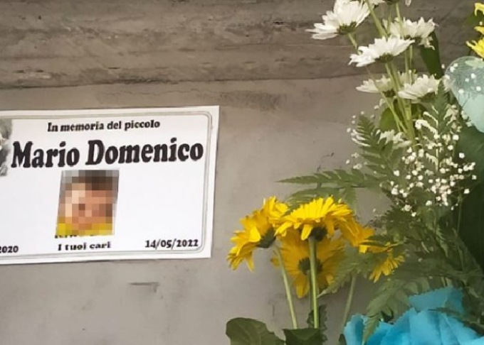 Muore bambino di 20 mesi, i genitori  avvisati soltanto dopo il funerale