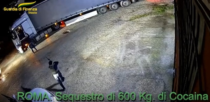 Sequestrate 4,3 tonnellate di cocaina, 38 arresti tra Europa e Colombia: i “boss” italiani operavano anche in Veneto