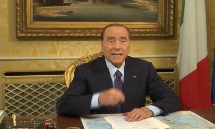 La (ri)discesa in campo di Berlusconi: pensioni a 1000 euro e 1 milione di alberi