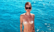 Chiara Ferragni fa sempre notizia: in topless a Saint-Tropez e in Grecia