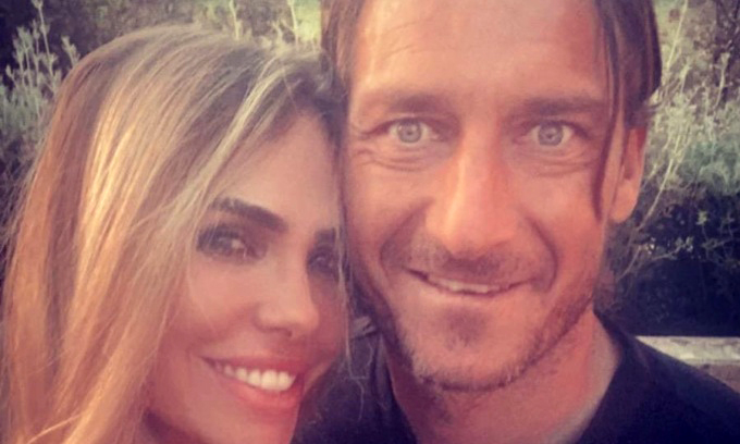 Il tormentone gossip dell’estate, Totti: “A Ilary ho dato tutto me stesso…”