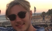 Vuole farsi un selfie accanto all'elicottero: 22enne decapitato dalla pala