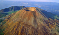 Turista americano casca nel cratere del Vesuvio per farsi un selfie