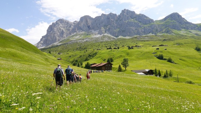 Trekking in montagna, le regole da seguire