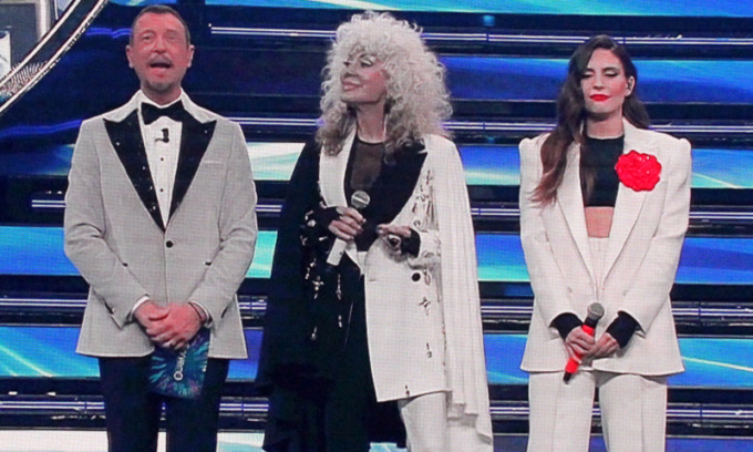 Donatella Rettore shock: “Ho il Covid e sto male, spero di farcela…”