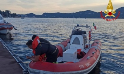 Incidente tra motoscafo e gommone sul Lago Maggiore: 14enne ferita da un'elica, soccorsi anche 4 bambini