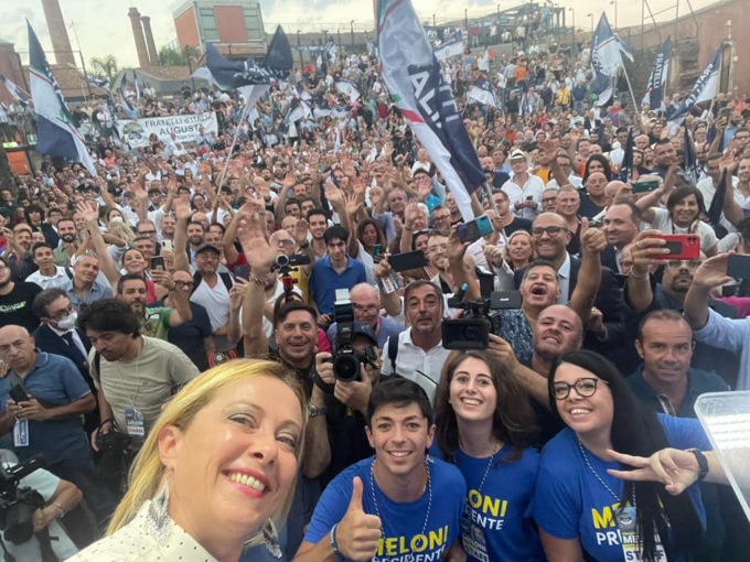 Cosa è il blocco navale che vuole Giorgia Meloni (e che difficilmente riuscirà a realizzare)