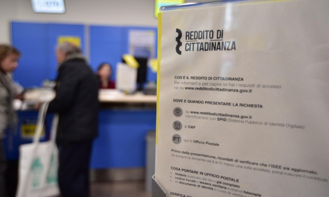 Meloni: “Il Reddito di cittadinanza non ha funzionato, va cancellato”. Le posizioni degli altri partiti