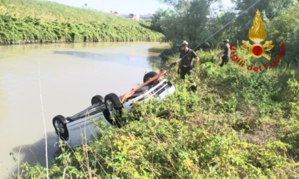 Mamma e figlia muoiono annegate nella loro auto finita nel fiume
