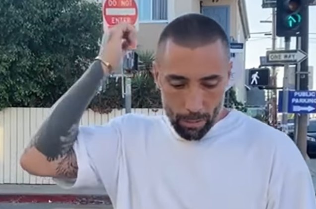 Brumotti picchiato e rapinato mentre era in vacanza a Los Angeles