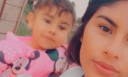 Bambina di 3 anni dichiarata morta si sveglia al suo funerale, ma muore poco dopo
