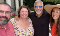 Clooney ha invitato due sconosciuti estratti a sorte nella sua villa sul lago di Como