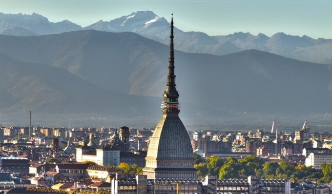 Torino guarda al 2033: svelato il logo della candidatura a Capitale europea della Cultura