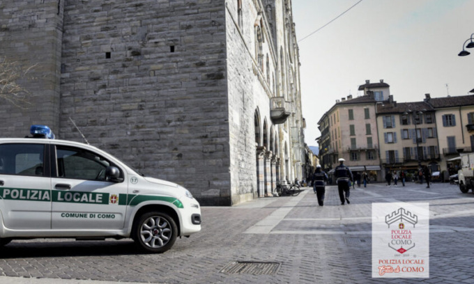 “Alimenti conservati in gravissime condizioni”: l’Asl chiude il Caffè Duomo in piazza Duomo a Como