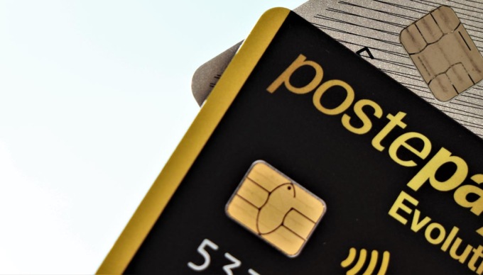 Gli rubano 4mila euro dal conto e PostePay gli nega il rimborso: lui fa causa e vince