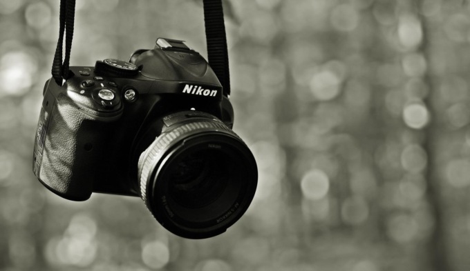 Perché Canon e Nikon hanno deciso di non fare più reflex