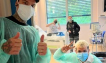 Fedez, Achille Lauro e... Spiderman in visita ai bambini ricoverati in oncologia pediatrica