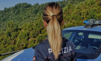 Anche a Verona una poliziotta si è tolta la vita con la pistola d'ordinanza: lascia bimbo di 5 anni