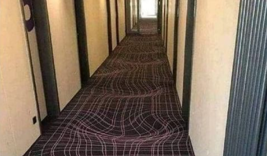 L’hotel coi tappeti tridimensionali per costringere i clienti a non correre