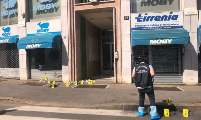 Pacco bomba a Milano con messaggio in arabo: “Scoppierà tra tre minuti”