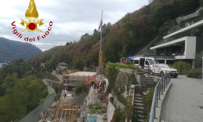 Dormono in cantiere e accendono un fuoco per scaldarsi, due operai muoiono uccisi dalle esalazioni