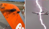 Aereo EasyJet con 90 passeggeri a bordo colpito da un fulmine