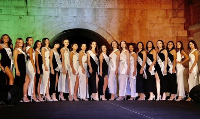 Miss Italia 2022, la finale il 21 dicembre: le foto delle 21 finaliste