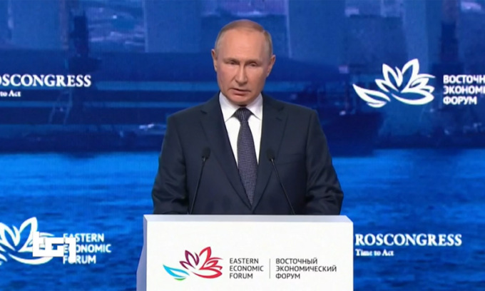 Putin sul gas: “Se mettete il tetto, chiudiamo il rubinetto”