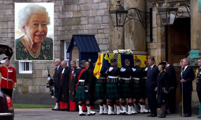 L’ultimo saluto alla regina Elisabetta: il programma completo dei funerali