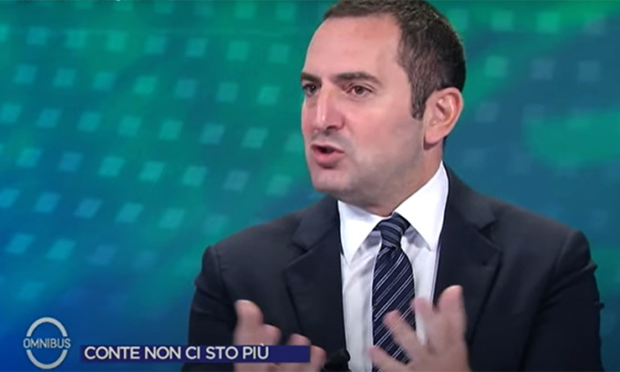 Una “spada” contro il M5S, l’ex ministro: “Sul reddito di cittadinanza vi prendono in giro”