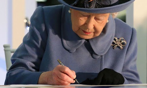 Cos’è questa storia della lettera segreta della regina Elisabetta custodita a Sydney
