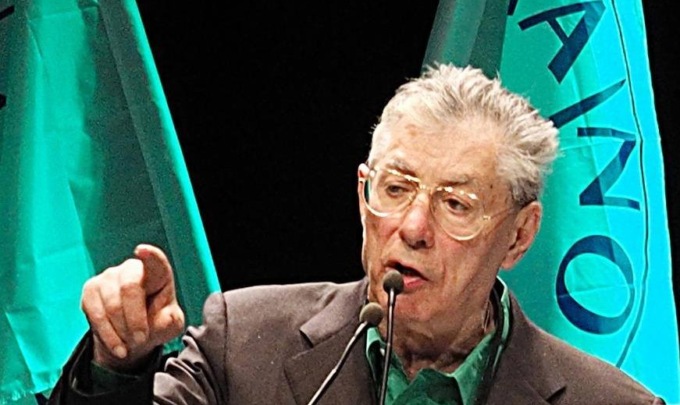 Lega, strappo del Senatur: Bossi lancia il Comitato Nord