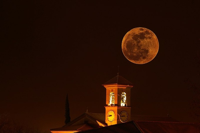 Luna piena del cacciatore 9 ottobre: a che ora, dove e come vederla