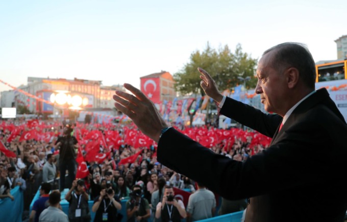 Ora anche Turchia e Grecia “giocano” alla guerra: Europa con il fiato sospeso