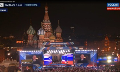 Putin, schiaffo all'Occidente: dopo le 4 annessioni farsa, anche la cerimonia farsa
