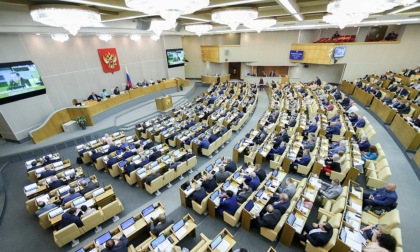 Annessioni alla Russia, lo "strano caso" del voto: in Parlamento 413 voti favorevoli. Ma i deputati sono 408...