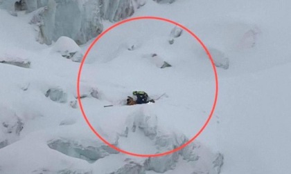 Salvato a 3.100 metri con vestiti leggeri: "Volevo scalare il Monte Bianco"