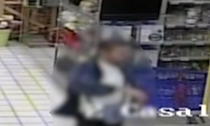 Uccise una persona e ne ferì sei al Carrefour di Assago: condannato a 19 anni e 4 mesi