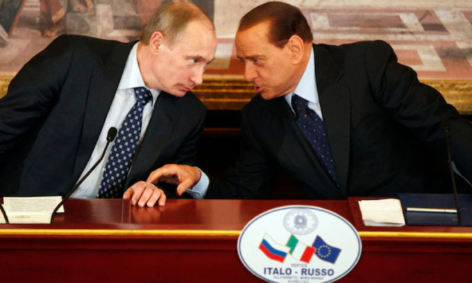 “Ho riallacciato i rapporti con Putin”, audio di Berlusconi destabilizza il Governo ancora non nato