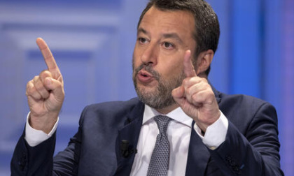Multe in base al reddito e ritiro della patente a vita: come Salvini vuole cambiare il Codice della Strada