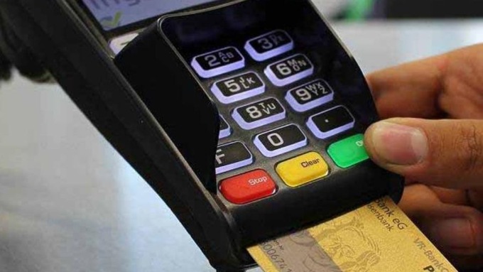Vorrei, ma non POS: cambia ancora il limite per pagare senza carta, ora scende a 40 euro