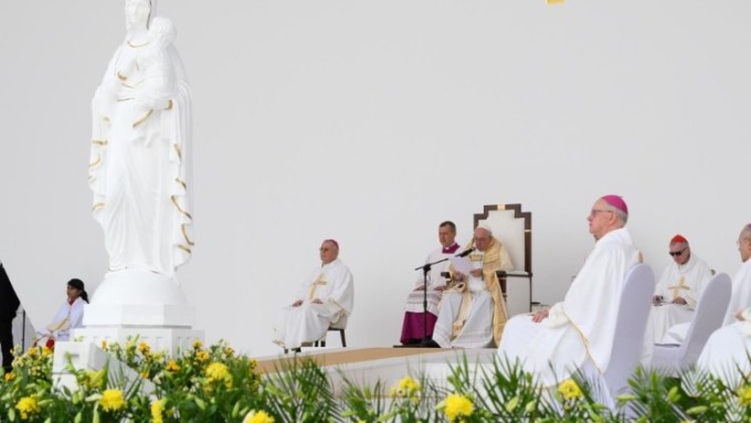 Dal Papa nuovo appello per la pace: “Bisogna amare i propri nemici”